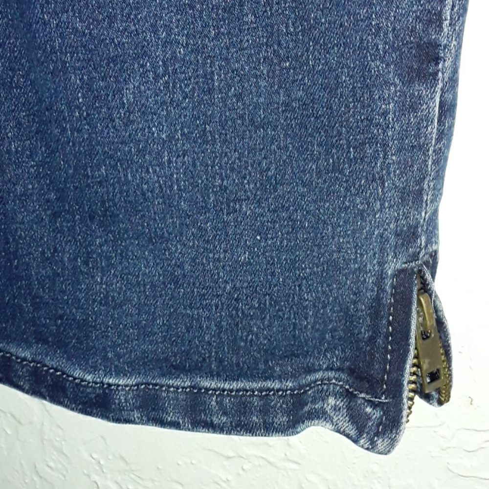 DG2 Diane Gilman Crop Jeans - Picture 5 of 6